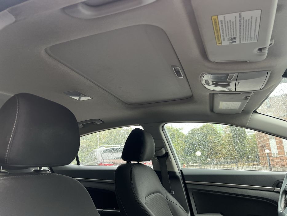 Hyundai Elantra 2016 год Автомат