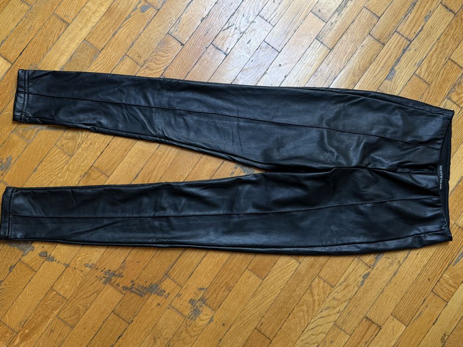 Шкіряні легінси жіночі