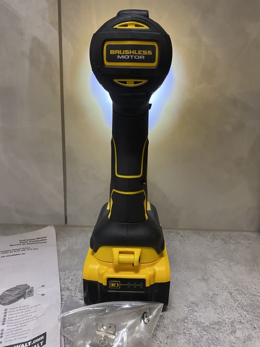 DeWALT DCF887 20Vmax безщітковий імпакт 3-швидкості Made in Mexico