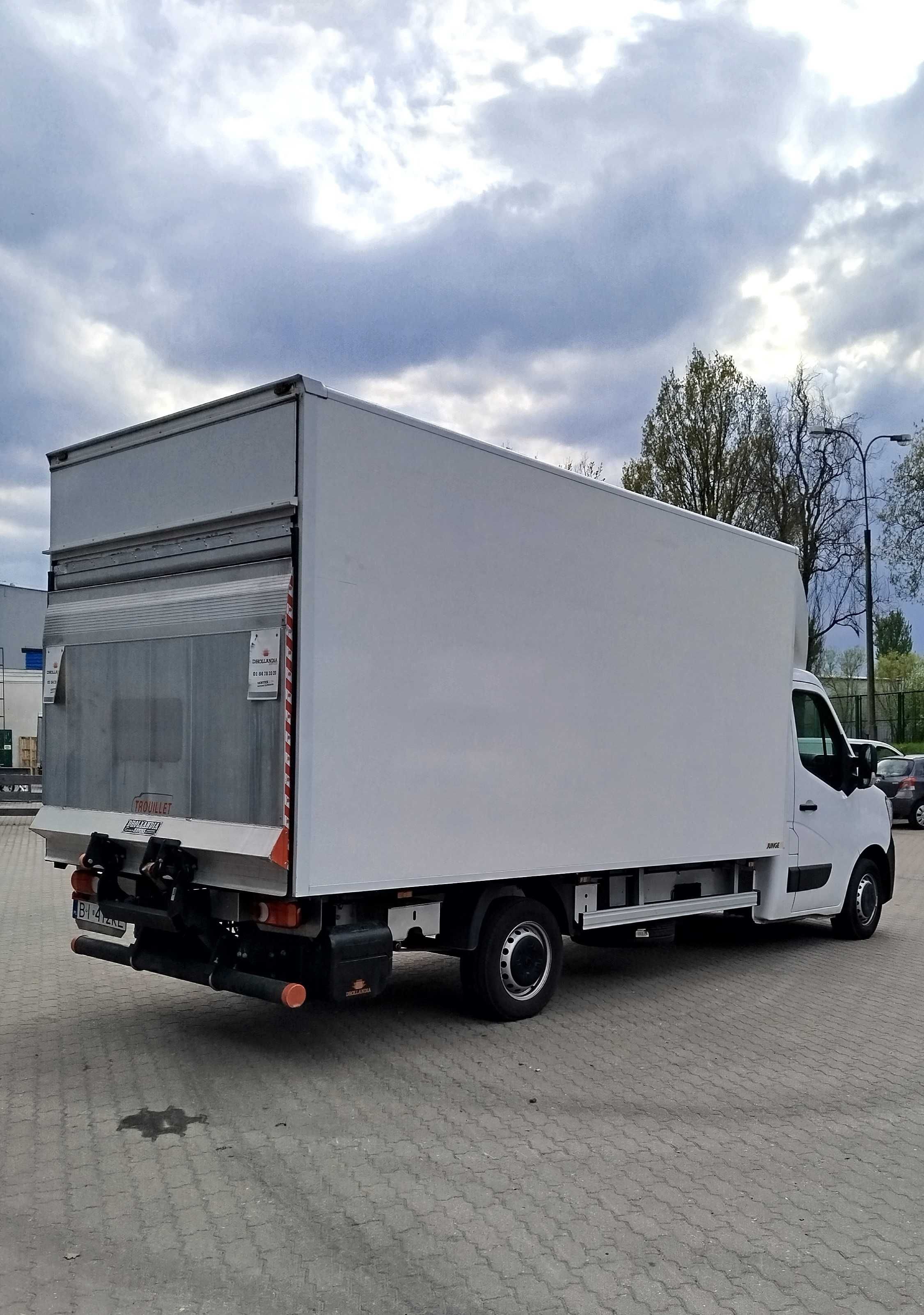 Wynajmij komfortowo online busa z windą (kat. B)