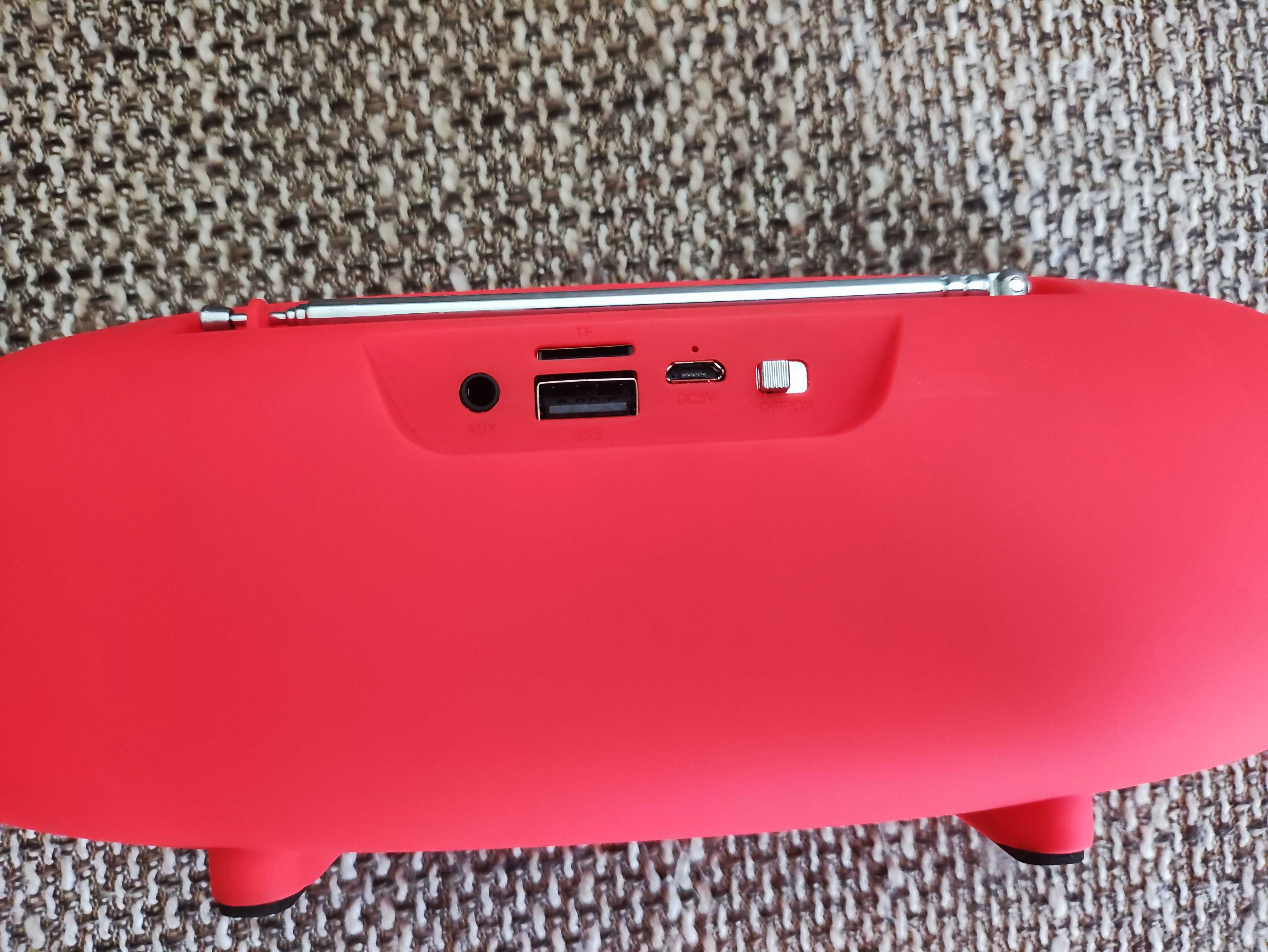 Przenośny Głośnik Bluetooth Bezprzewodowy USB czerwony przenośny Radio
