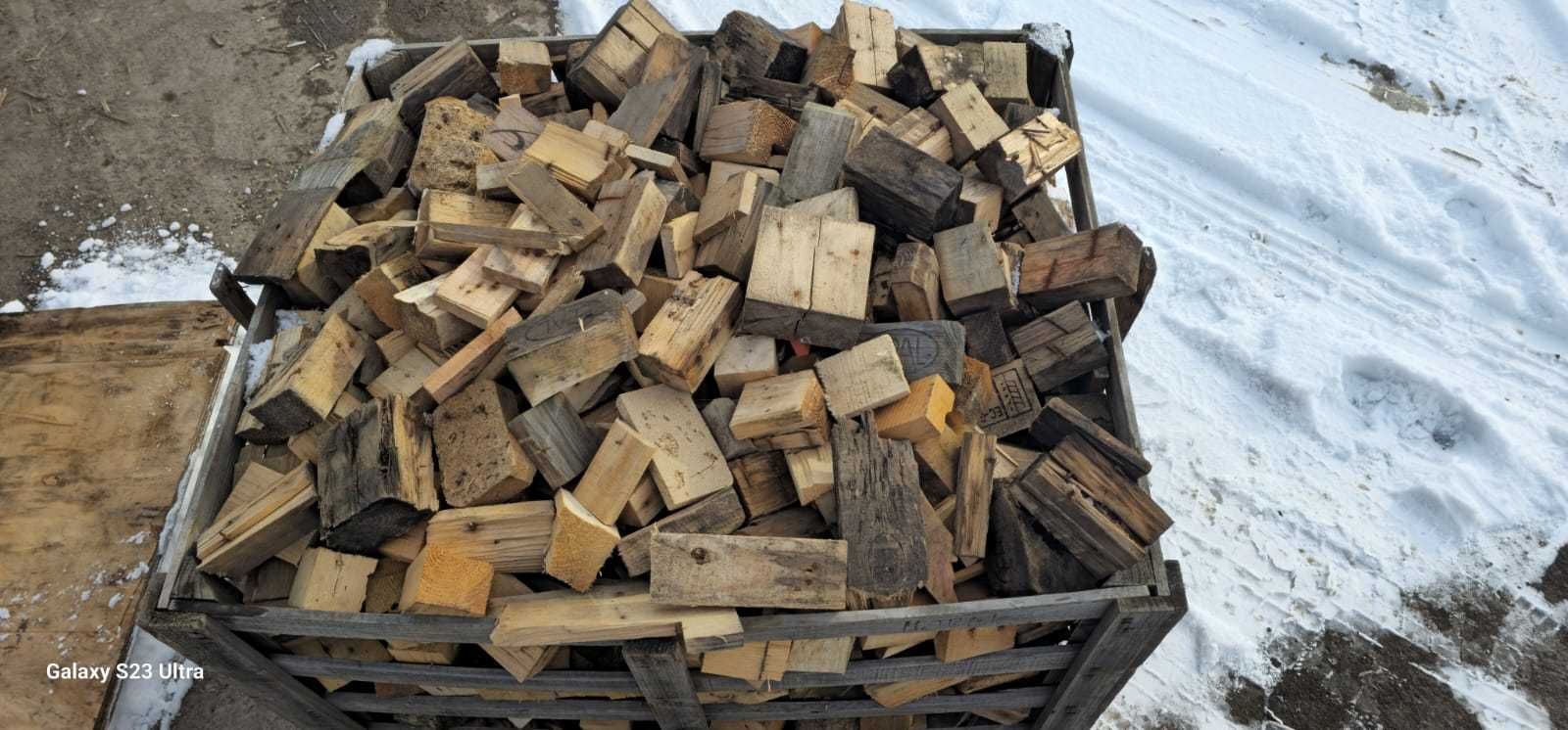 Sprzedam klocki drewniane na opał w koszach