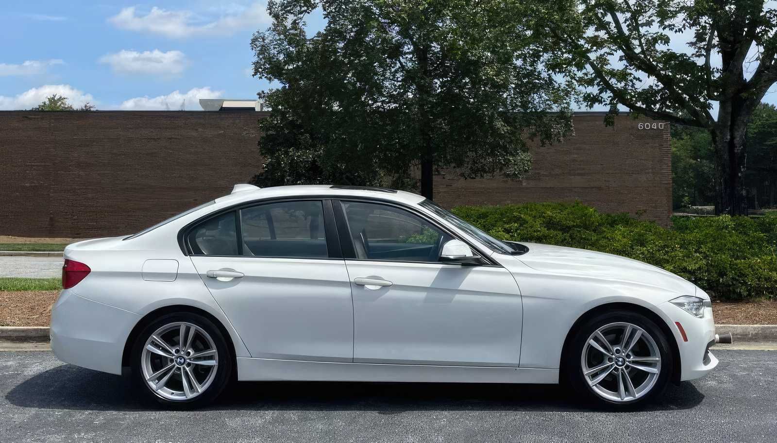 2018 BMW 3 Series 320i