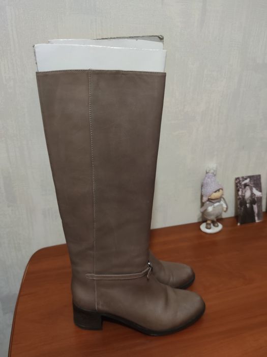 Шкіряні сапоги для осені та замшеві для зими