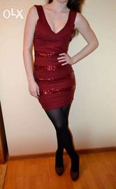 czerwona dopasowana sukienka cekiny 36 S