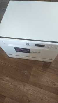Продам посудомоечную машину electrolux esf2400ow