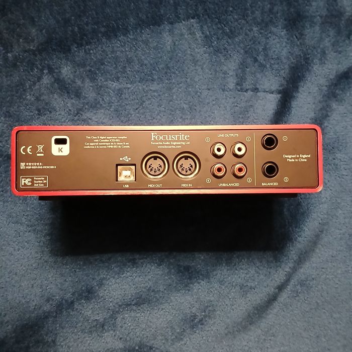 Аудіоінтерфейс Focusrite Scarlett 2i4