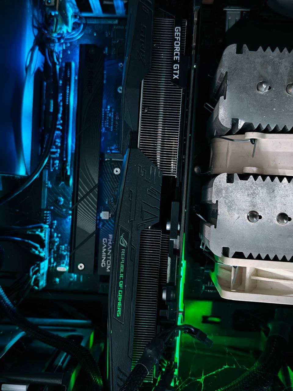 Asus Strix  Geforce GTX 1080 11Gbps GDDR5X