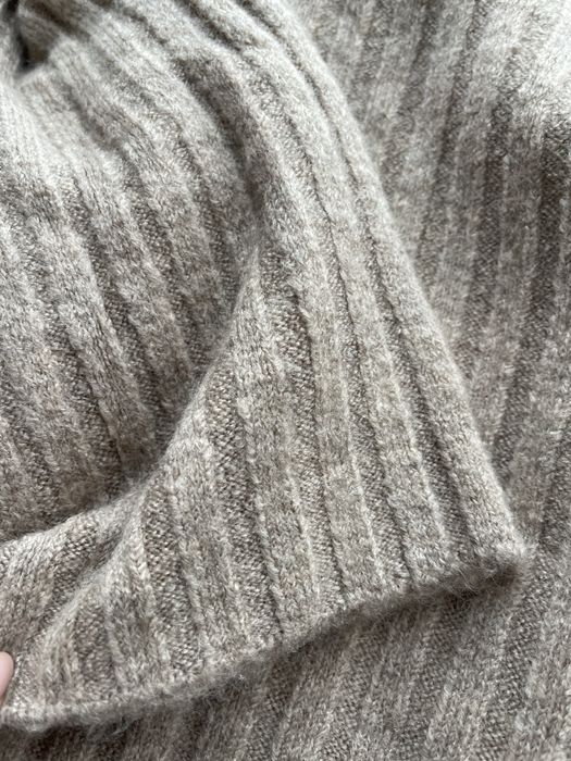 Тепла затиша сукня від H&M