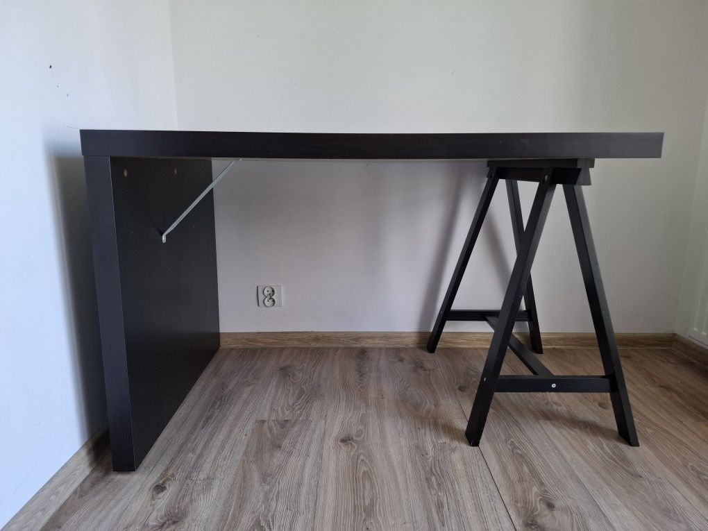 Eleganckie biurko w dobrym stanie