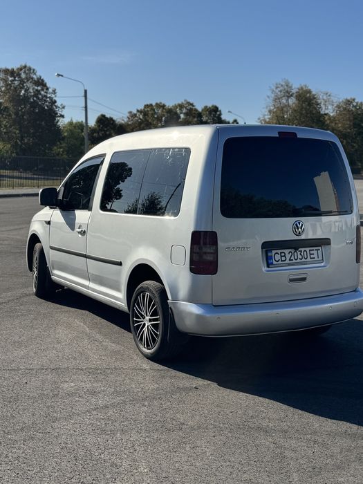 Volkswagen Caddy 2012 року 1.6 дизель.