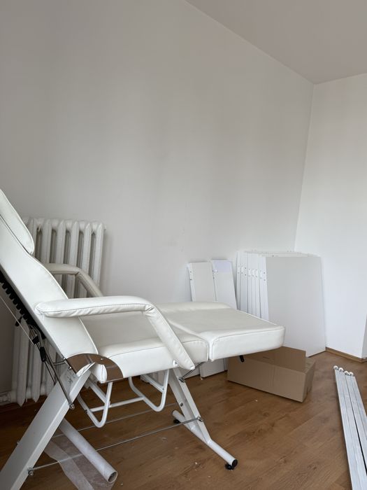 Łóżko kosmetyczne / do masażu /pedicure