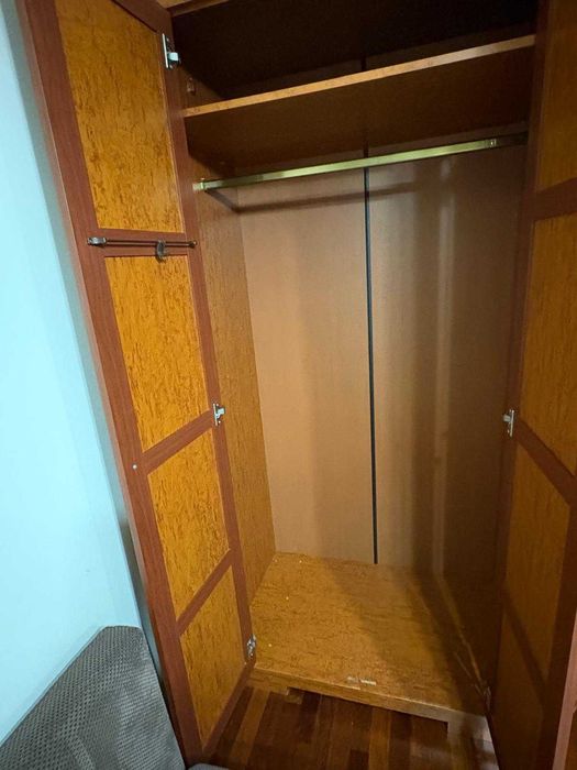 Szafa narożna z regałem