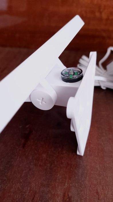 Білий прожектор LED Livarno із датчиком руху та сонячною батареєю. Нім