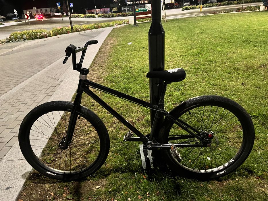 Witam. Mam na sprzedaz Wheelie bike.