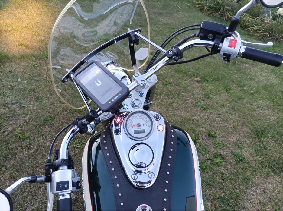 Honda shadow 750