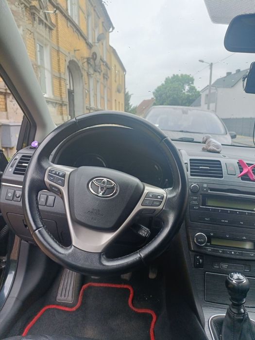 Toyota Avensis T 27