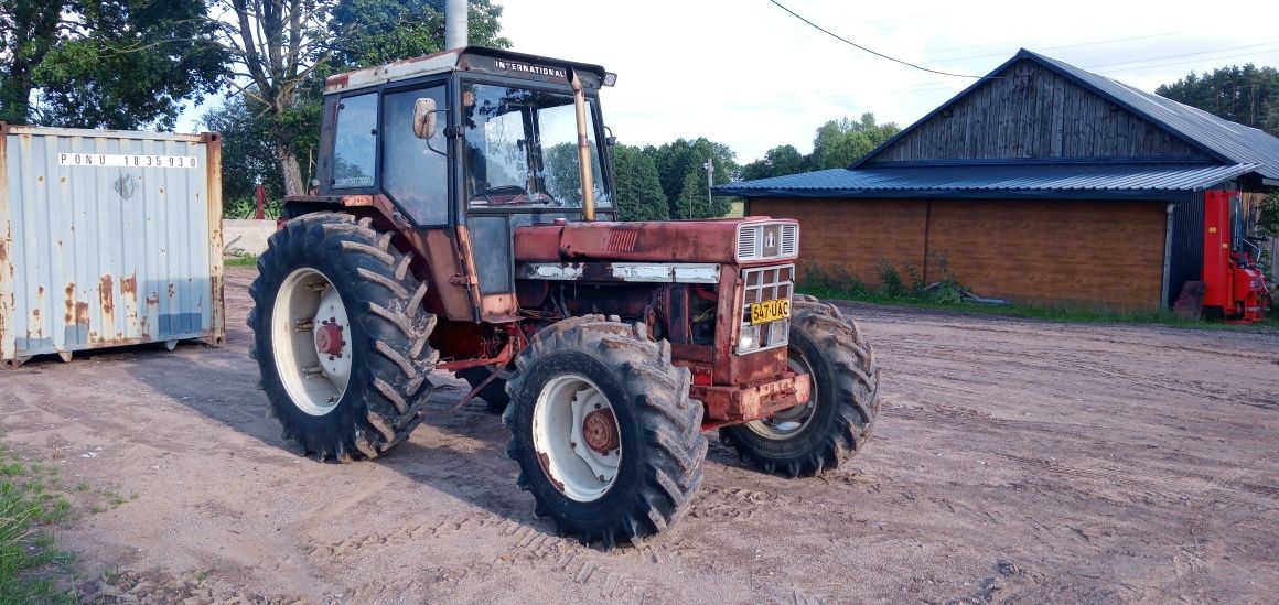 International 1046 Turbo 4WD