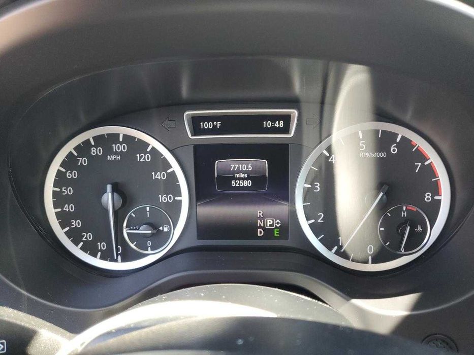 2017 Infiniti QX30 BASE