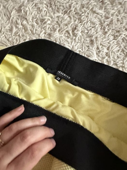 Żółta cytrynowa spódniczka spódnica bombka reserved 38