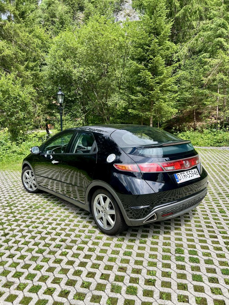 Honda Civic Ufo 1.8 super stan,aso