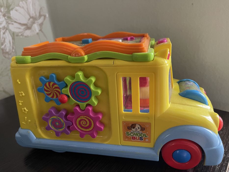 Іграшки для малюків