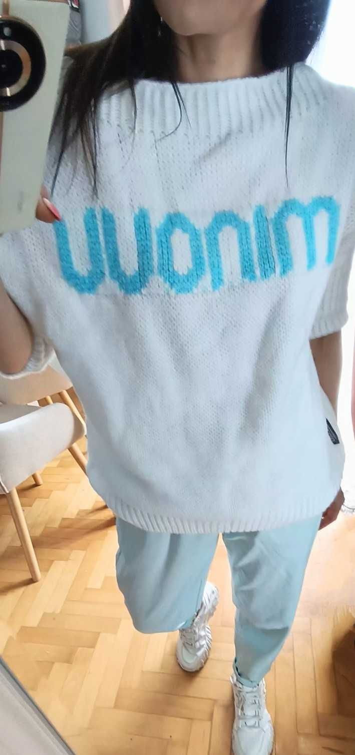 Minouu Sweterki białe napis