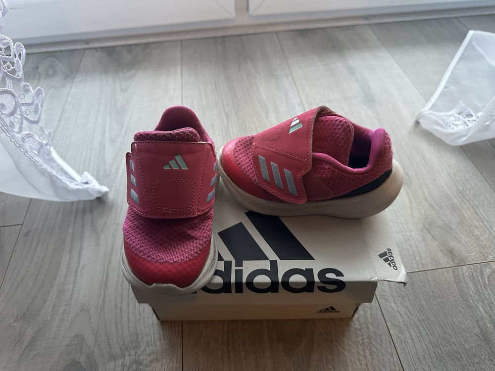 Buty Adidas dla dziewczynki