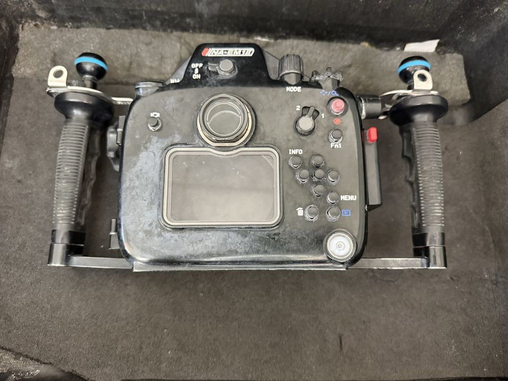 Підводний бокс Nauticam NA-EM1II для Olympus OM-D E-M1 Mark II