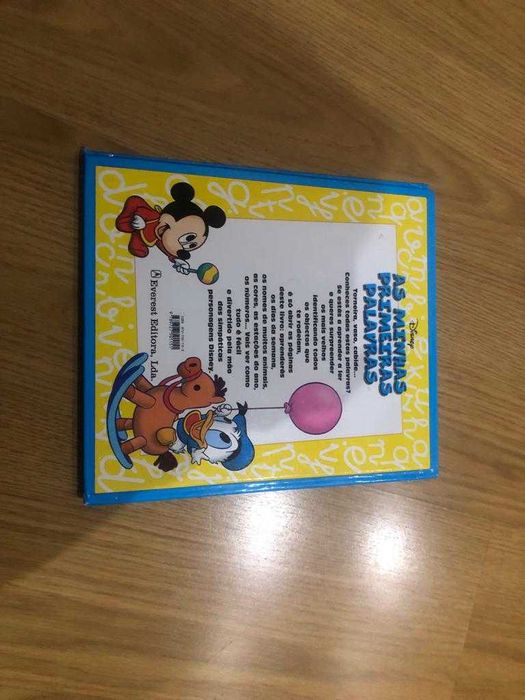 Livro infantil criança Mickey Mouse- "As minhas primeiras palavras"