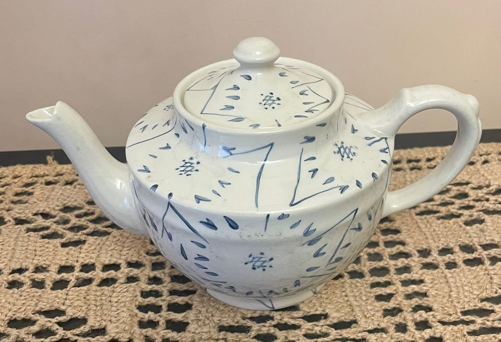 Bule em faiança Sacavém