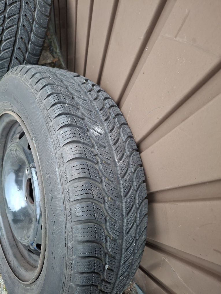 Opony zimowe z felgami citroen c3
