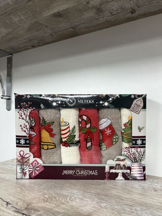 Новорічні подарункові набори