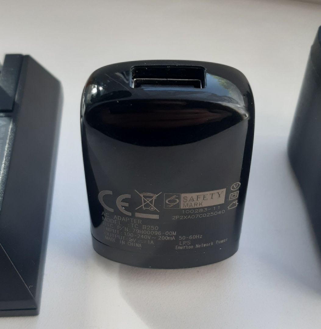 Блоки питания USB зарядное HTC  Адаптер