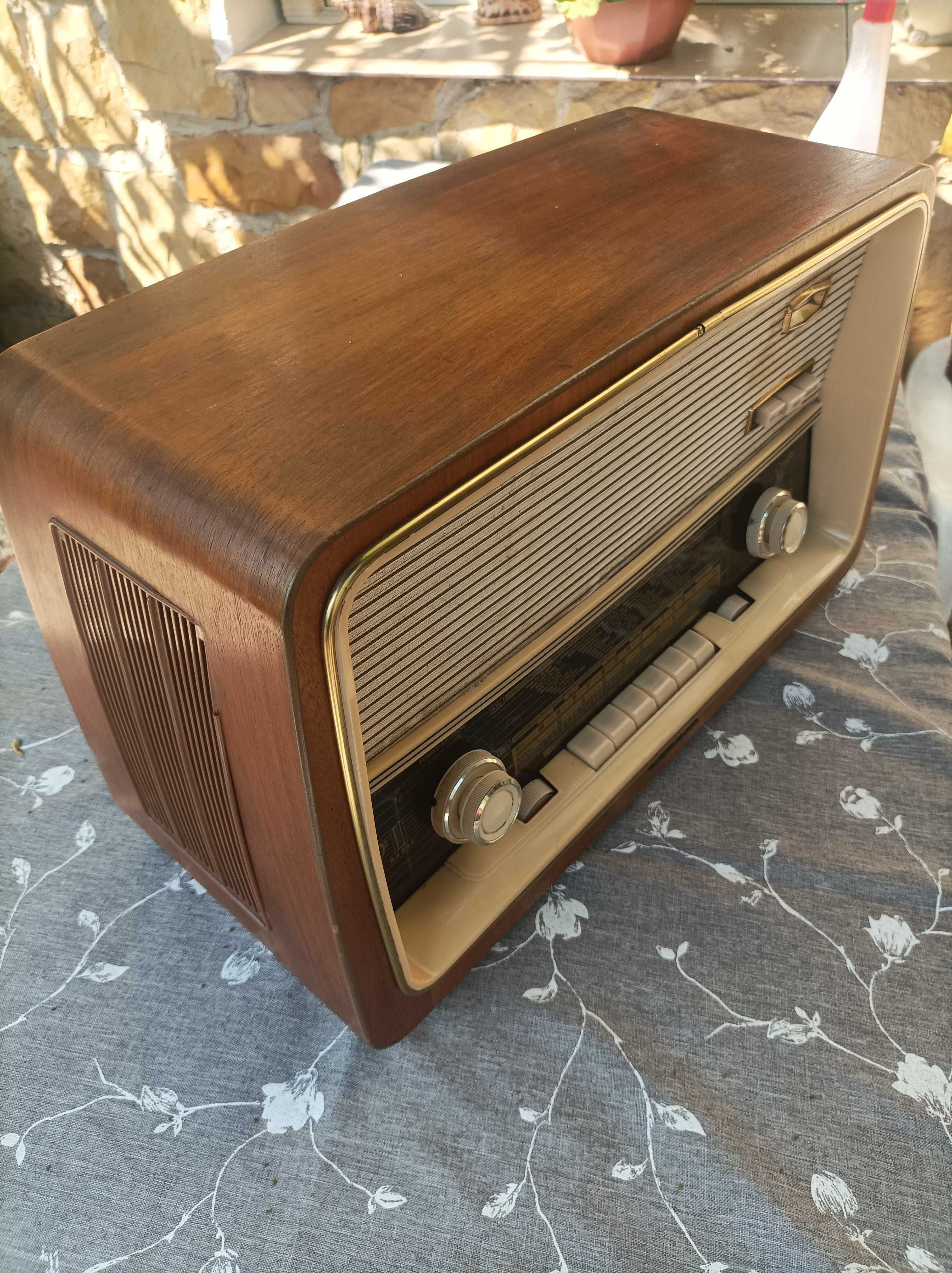 Graetz Polka 813 Raumklang-Vollsuper radio lampowe vintage