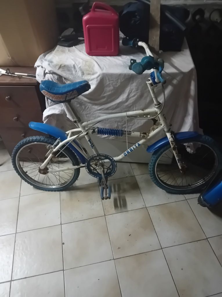 Bmx antiga para arranjo ou restauro completo