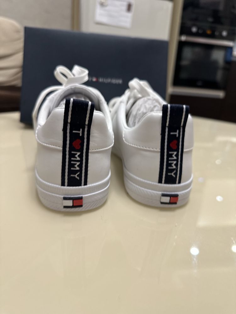 Продам кеды Tommy Hilfiger