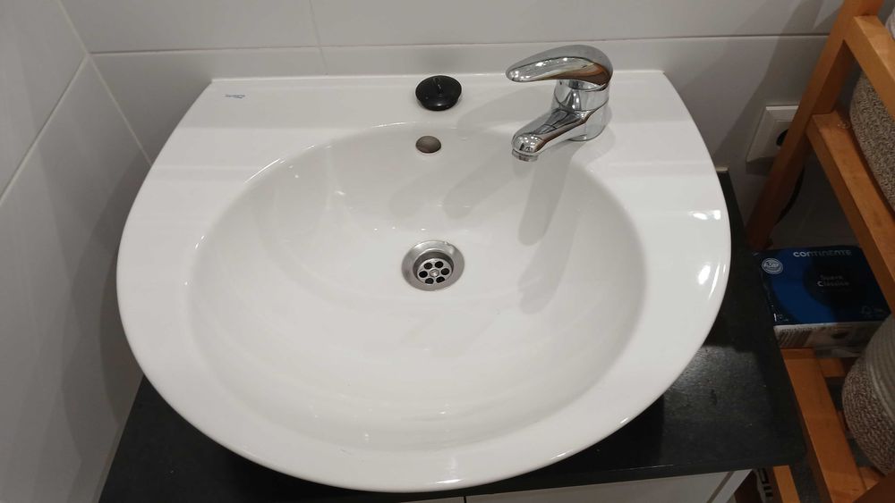 Lavatório branco WC