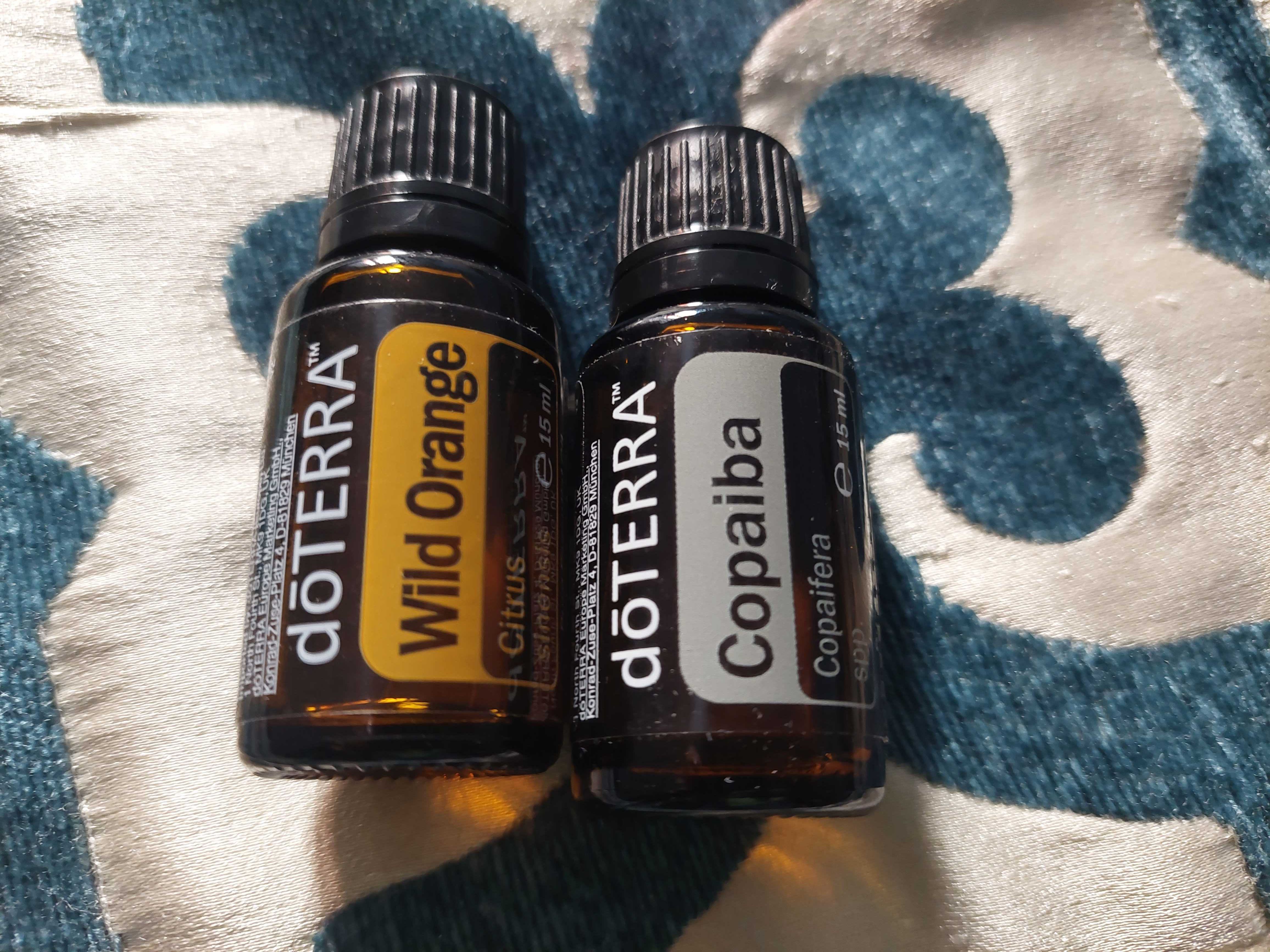 Aromaterapia - Oleos essenciais copaiba e laranja