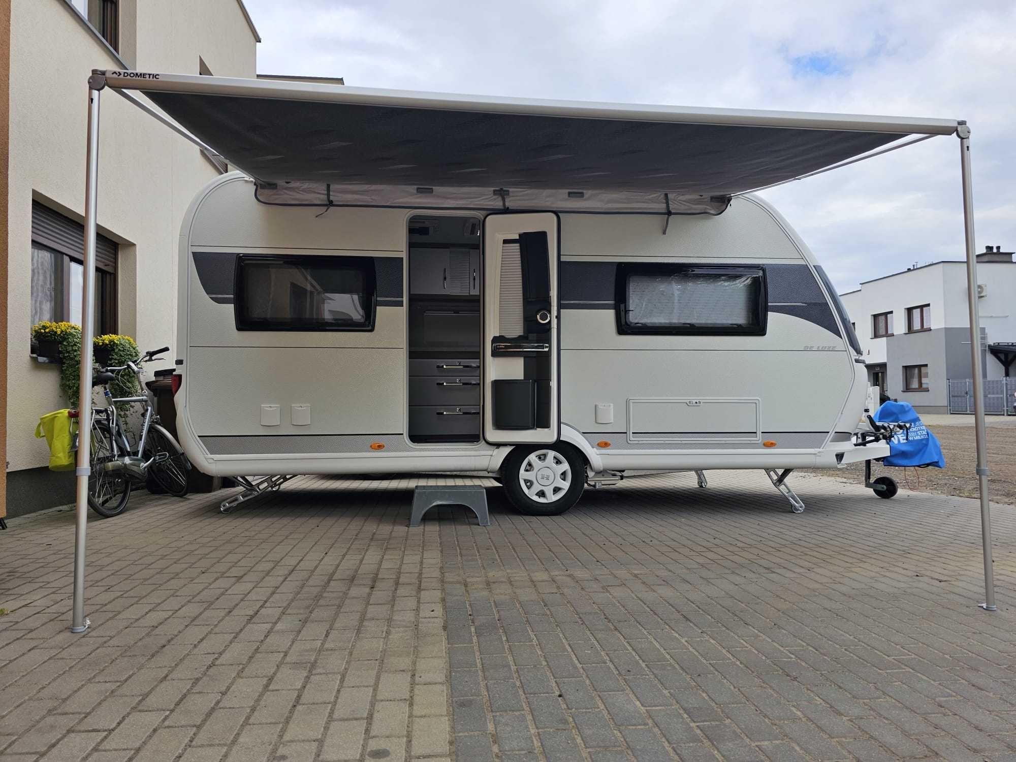 HOBBY DE LUXE dla 4/5 osób DMC 1350 - wynajem