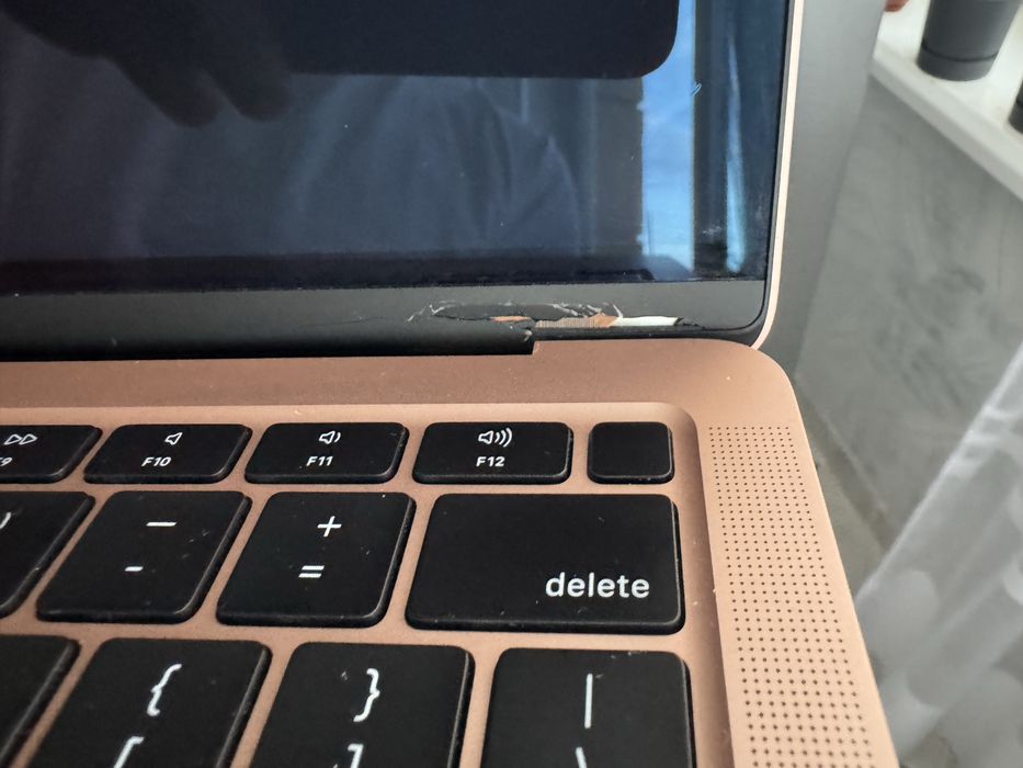 Macbook air 13” 2020 i3 8gb 256