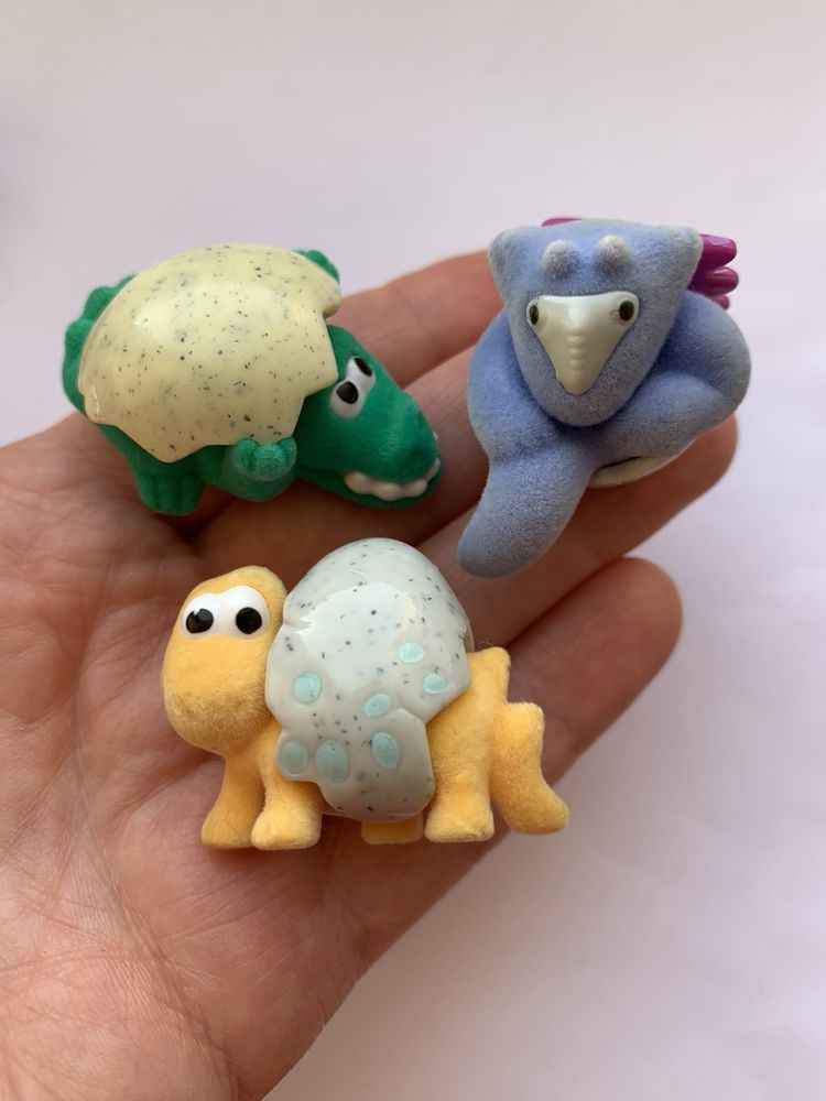 Серия игрушек киндер Бархатные динозавры Dinosaurier (2008)