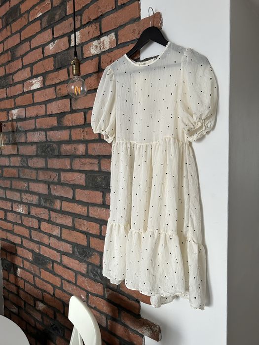 Damska luźna sukienka w kropki Primark