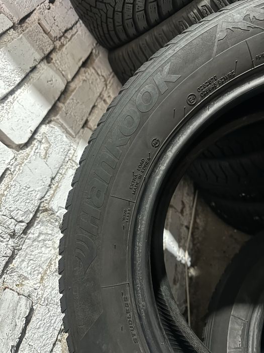 225/60 R18 Hankook Winter I*Cept evo 2 /2023рік/зима/2шт./