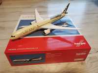 Model samolotu Etihad Dreamliner 787-10