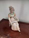 Rara escultura em porcelana europeia