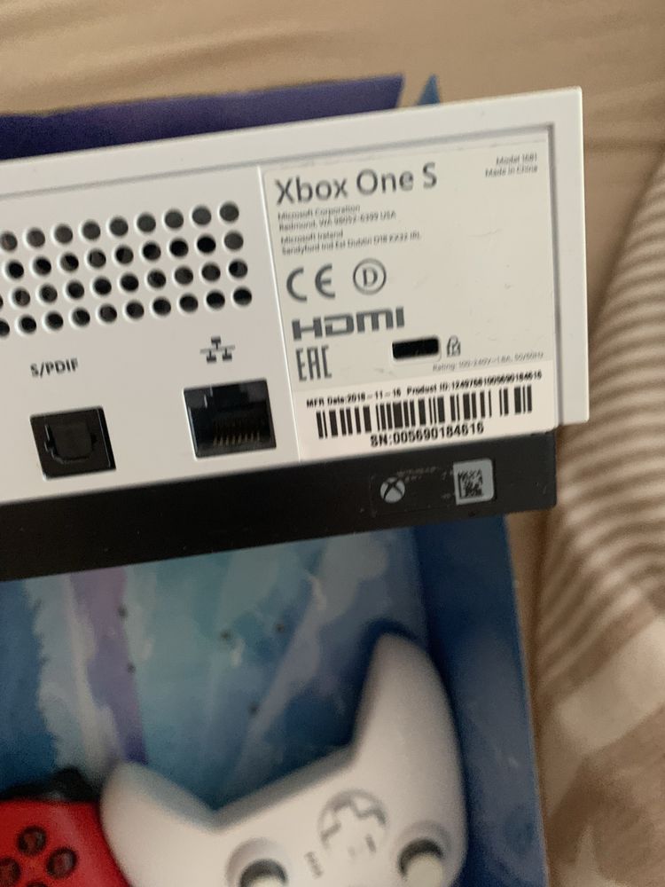 Xbox one s 1 tb оригінал робоча