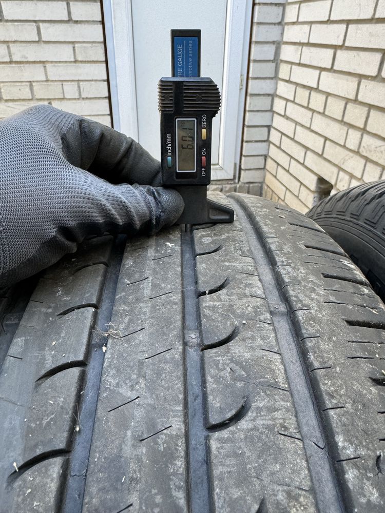 285.60.18 Goodyear EfficientGrip Suv4*4 -2шт