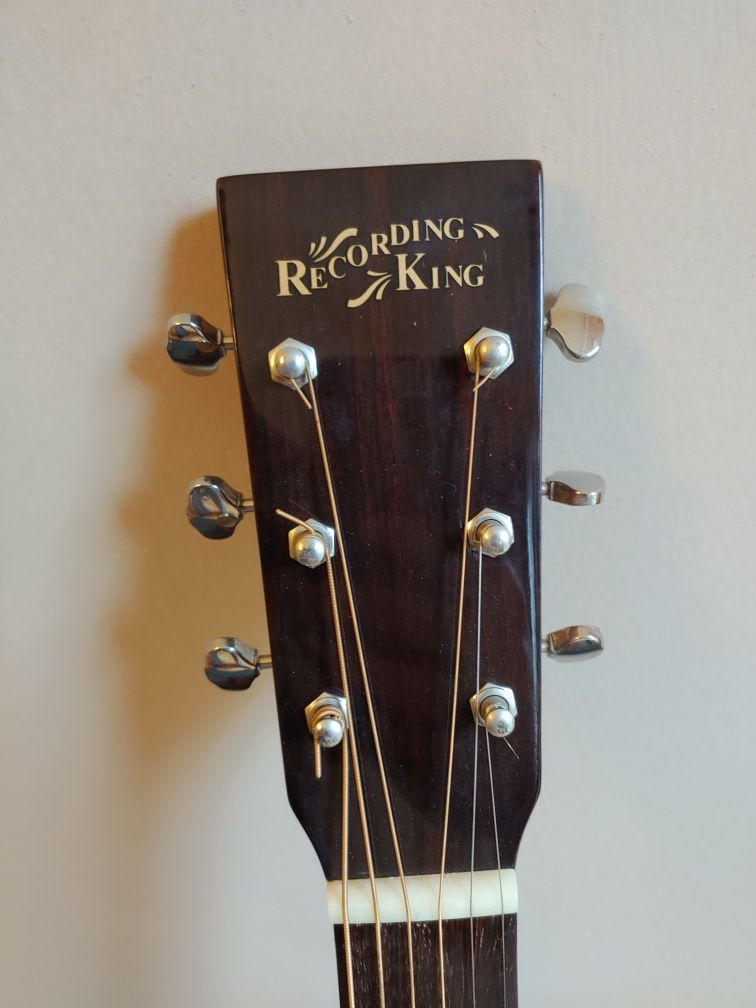 Gitara akustyczna Recording King RD T16 lity top świerk + przystawka