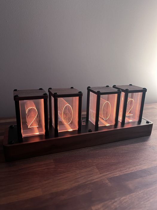 Zegar elektroniczny LED w stylu nixie